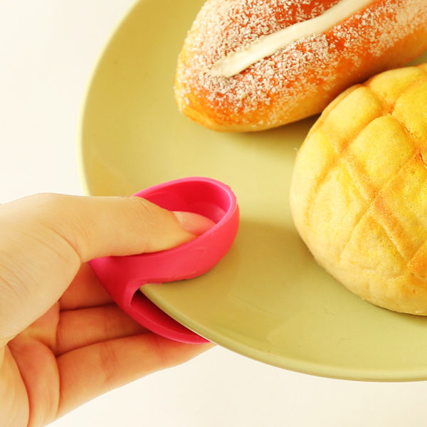 Tiny silicone oven mitt | Green