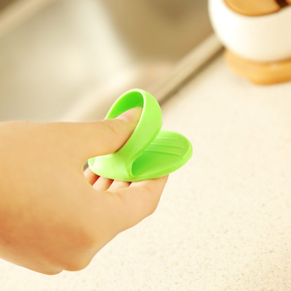 Tiny silicone oven mitt | Green