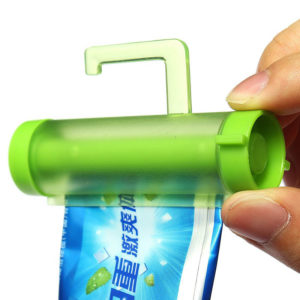 Rolling toothpaste squeezer | Yellow