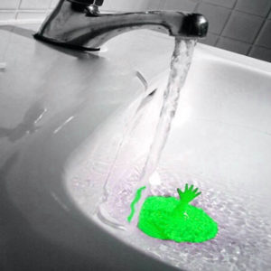 Playful stopper for silicone sink | Green