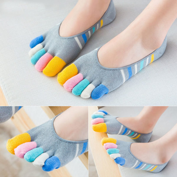 Pair of playful socks with toes | Grey