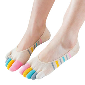 Pair of playful socks with toes | Beige