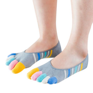 Pair of playful socks with toes | Grey