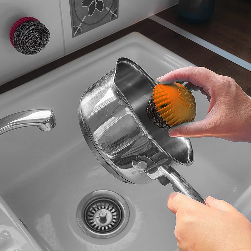 Magnetic_steel_wool_scrubber_brosse_paille_de_fer_SCRUBBALL_3D_Orange_04 6-in-1 Magic Scrub Brush Scrubball | Orange